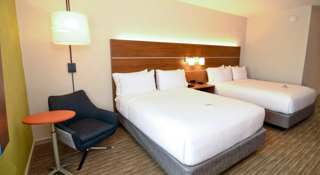 Четырёхместный номер Standard Holiday Inn Express Hotel & Suites Port Clinton-Catawba Island by IHG