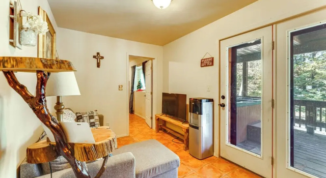 3 Mi to Angel Fire Resort! Quaint Apt on 2 Acres, Varaa Huoneisto Angel Fire 
