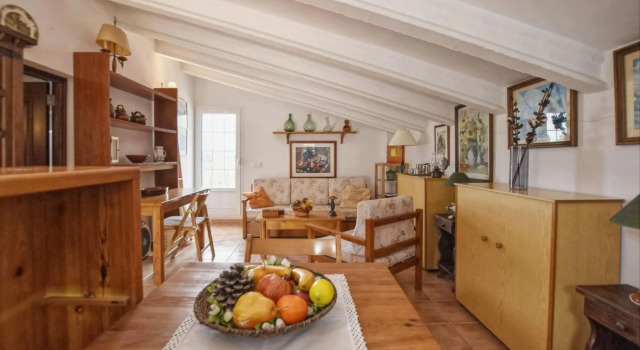 Villa with pool, garden and WIFI located 6 km from the sea in La Argentina