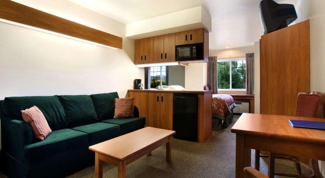 Двухместный люкс Microtel Inn & Suites by Wyndham Bozeman
