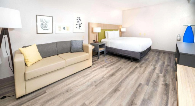 Country Inn & Suites by Radisson, Stone Mountain, GA