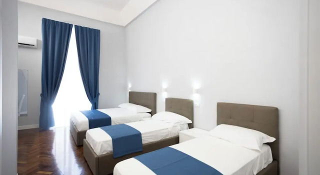 Четырёхместный номер Deluxe с балконом La Chambre Duomo