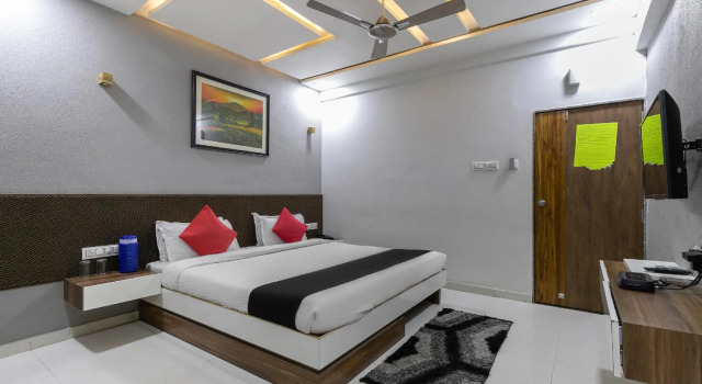 Collection O 79275 Hotel Neelkanth Bliss, Boek Hotel Hotels in Gujarat met ontbijt, Ontbijt