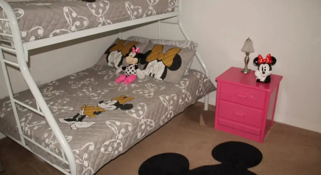 #27 Large Family Friendly Home w/ Pool - Five Bedroom, Rezerwuj Hotel Kissimmee Kissimmee
