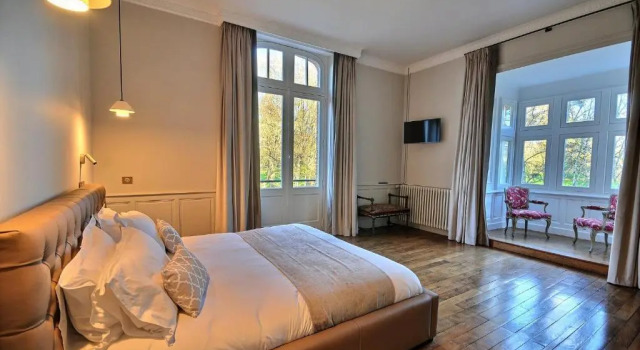 Château De La Bribourdière, Rezervovat Hotel Hotely v Putot-en-Auge s parkováním, Parkování