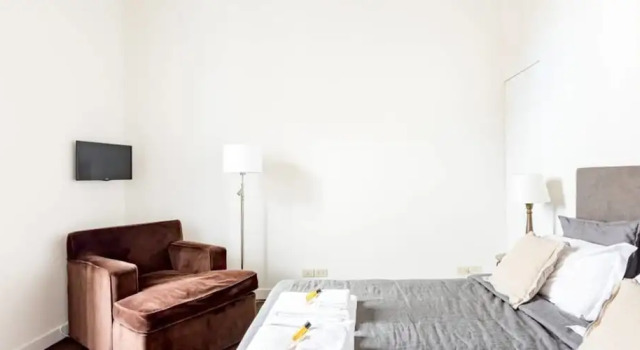 Апартаменты с 2 комнатами Piazza Farnese 2 bdr esclusive view