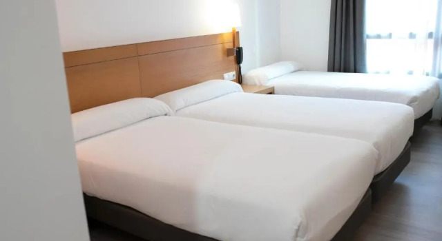 Трёхместный номер Standard Gran Hotel Victoria