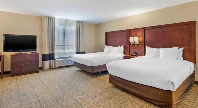 Четырёхместный люкс Comfort Suites Blythe
