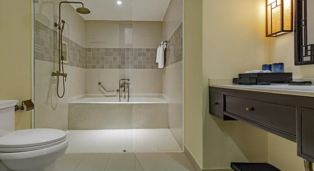 Двухместный номер Deluxe с балконом и с видом на реку Wyndham Garden Hoi An Cua Dai Beach