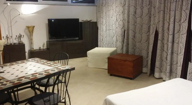Pozzo Lazzaro Apartments, Забронировать Апартаменты/квартира Санта-Тереза-ди-Рива Сицилия