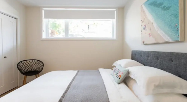 Perfect 2 Bdr, 2 Bath Landing for the Family, Rezervovat Hotel Montreal Quebec, poblíž Ubisoft