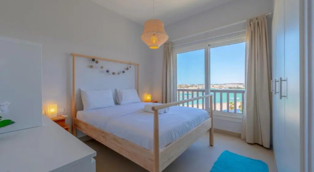 Sunny 2 Bedroom + Private Roof Terrace Lagoon View, Prenota Hotel El Gouna 