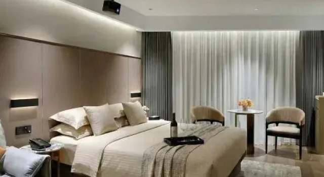 Люкс Comfort Modern Crown Hotel In Luzhuang