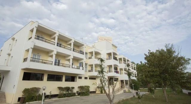San Marina, Забронировать Отель Кавос 