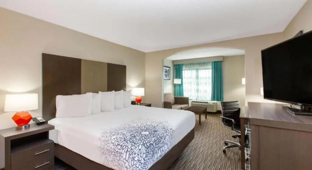 Номер Executive La Quinta Inn by Wyndham Pigeon Forge-Dollywood