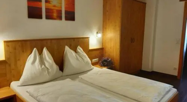 Bauernhof Burglehen, Rezerwuj Hotel Hotele w Salzburg z parkingiem, Parking