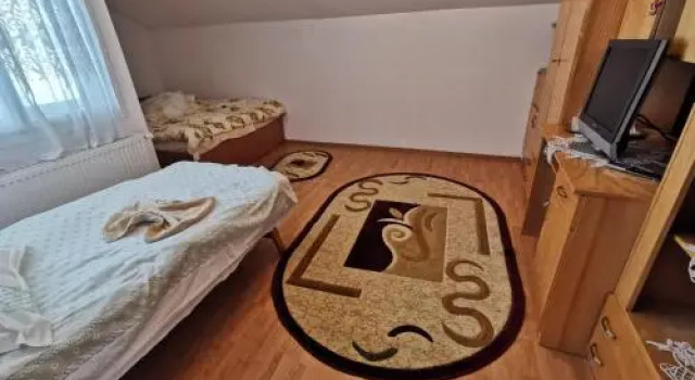 Casa Firuta, Rezerwuj Pensjonat Hotele w Carpathians - Romania z parkingiem, Parking