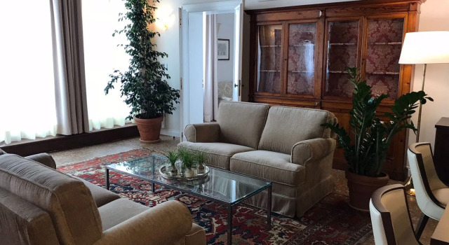 Suites alla Maddalena, Забронировать Гостевой дом Каннареджо Венеция, рядом с Театр Россини