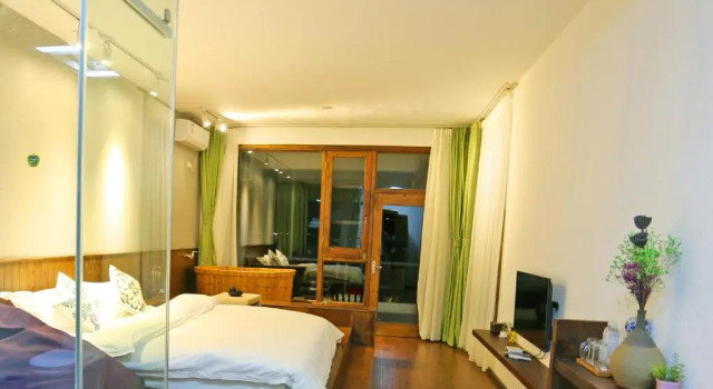 Двухместный номер Standard с балконом и с видом на море The Corner Seaview Hotel