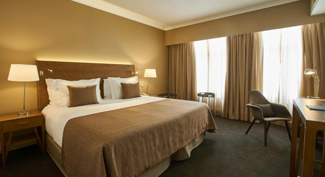 Полулюкс PortoBay Marquês
