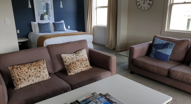 Люкс Пентхаус с балконом Akaroa Village Inn