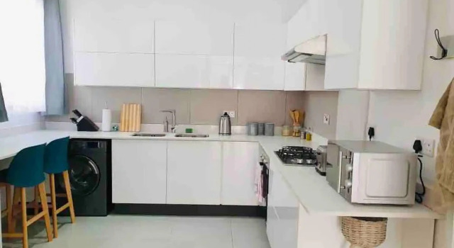 Apartment Contemporary 2 bed in Suburbs - 2080