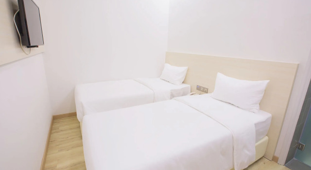 Minimalist Hotel