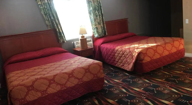 Четырёхместный номер Standard Budget Inn LAX-Lawndale