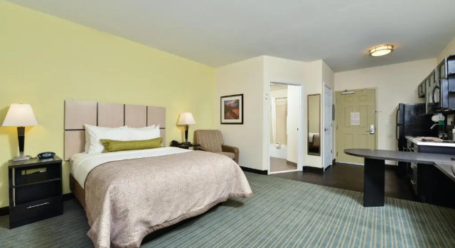 Студия Standard Candlewood Suites Monahans by IHG