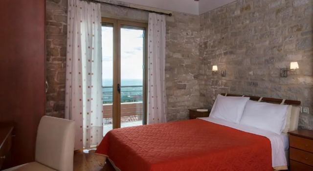 Коттедж с 2 комнатами Enastron Villas