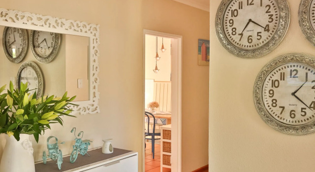 Baywatch Guest House & Tours