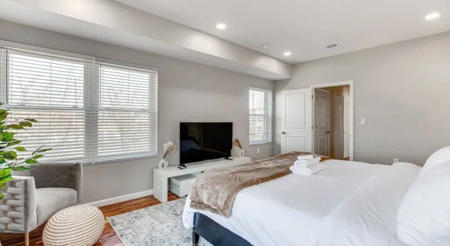 Luxe Newark Retreat w/ Rooftop Deck: Pets Welcome!