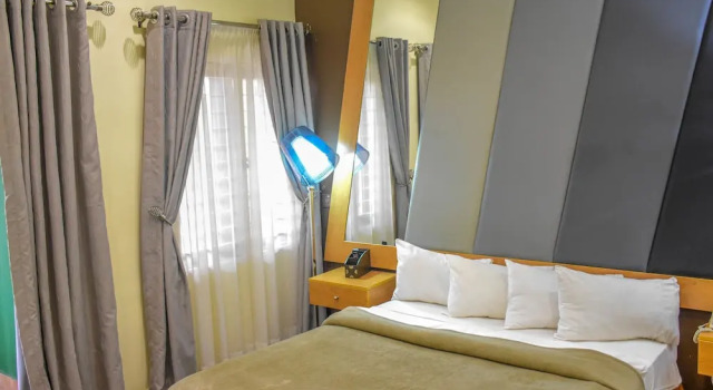 The Rodinia Hotel, Buchen Sie Hotel Anambra East Asaba