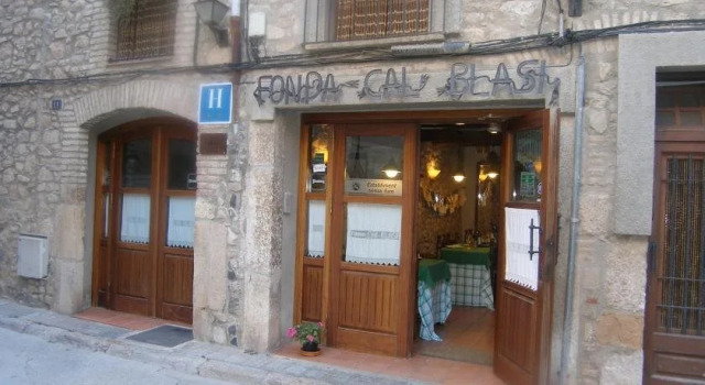 Cal Blasi, Reserva ahora Hotel Montblanc Tarragona