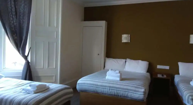Четырёхместный номер Standard Glasgow House