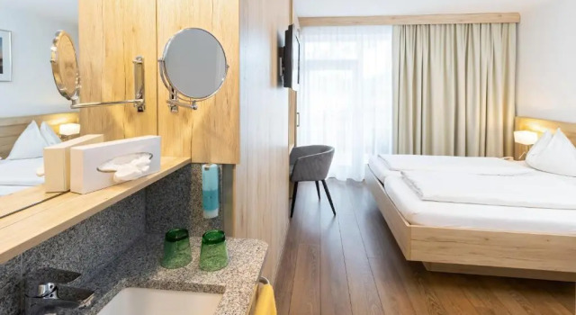 Двухместный номер Standard с балконом и с видом на озеро Terrassenhotel Reichmann