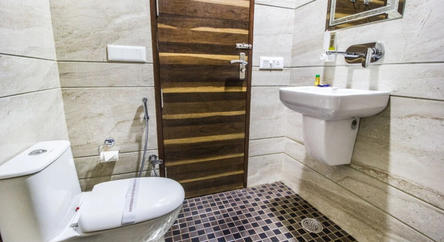 Люкс Luxury FabHotel Prime Sapphire Inn