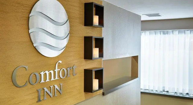 Кровать в общем номере Comfort Inn Montreal - Laval - Highway 15