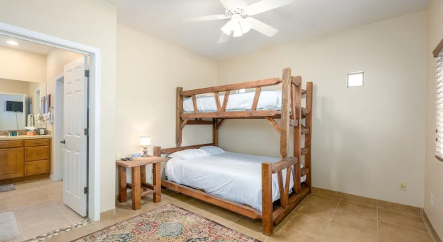 Casa Sonoran 3 Bedroom Home by RedAwning, Varaa Hotelli New River Arizona