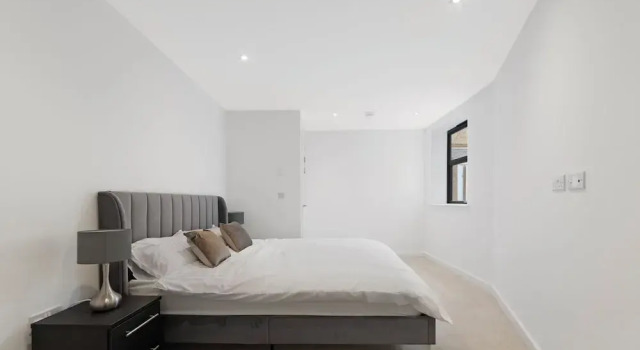 Guest Ready - Oak Crescent City House, London, E14, Забронировать Гостевой дом Гостевые дома Лондона, рядом с Художественный центр Trinity Buoy Wharf, Гостевой дом