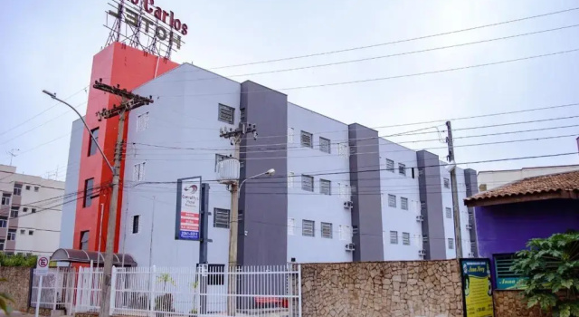 Central Park Hotel São Carlos - Fácil Acesso USP e Industrial - Ar condicionado, Забронировать Отель Сан-Карлус штат Сан-Паулу