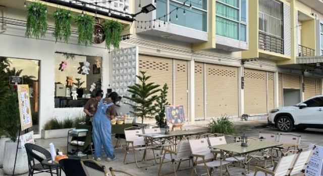 Twins cafe & Room