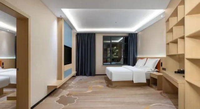 Люкс Deluxe Tekes Shangcheng International Hotel (Bagua City Center Taiji Altar)