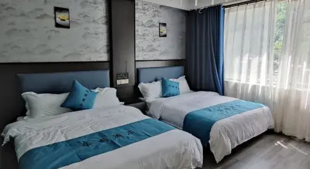 Siguniang Mountain Huayun Homestay, Prenota Hotel Hotel a Ngawa con parcheggio, Parcheggio