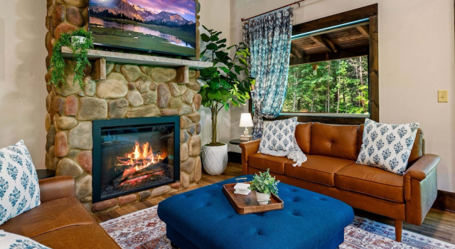 Blue Bird 3 Bedroom Cabin