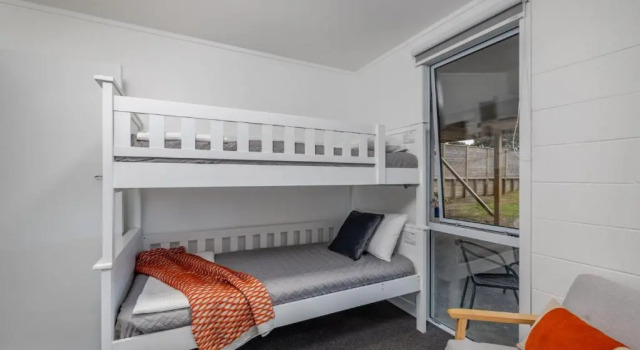 Waterfront Beach House - Paihia Holiday Home, Buchen Sie Hotel Paihia 