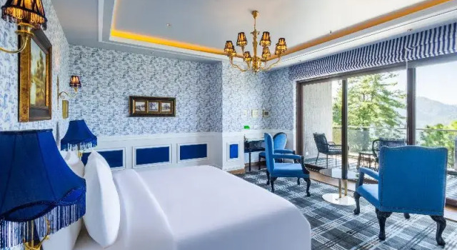 Полулюкс The Manor Sports and Wellness Hotel