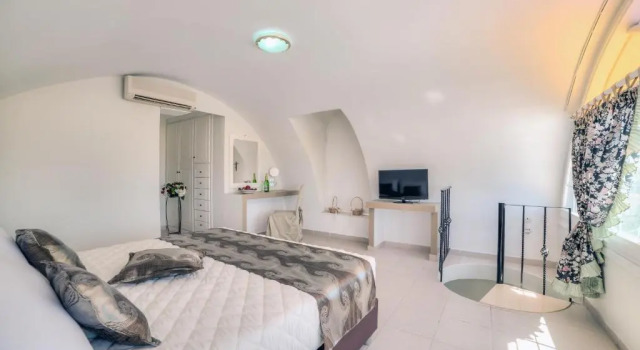 Номер Deluxe Дуплекс с видом на море Pantheon Hotel