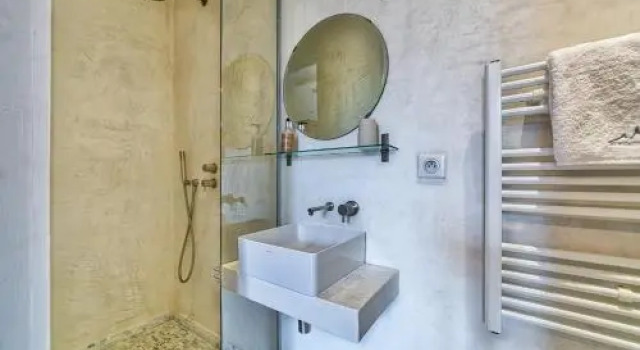 Marie Paradis Studio Apt 15, Prenota Appartamento Hotel a Alvernia con parcheggio, Parcheggio