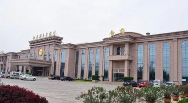 Kaiyuan Hot Spring Resort, Book Ferieresort Hoteller i Dezhou med parkering, Parkering